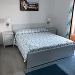 Deluxe ليباري