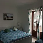 Deluxe 3* ليباري